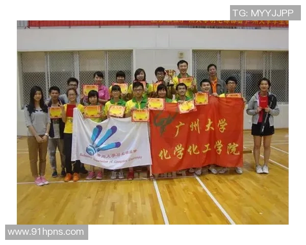 广州羽毛球队以62分稳居精英赛积分榜首位展现强劲实力