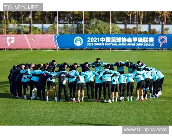 成都羽毛球队以67分领跑世界锦标赛积分榜展现强劲实力