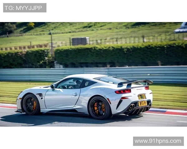 足球明星与超跑的完美结合速度与激情的华丽碰撞 足球明星与超跑的完美结合速度与激情的华丽碰撞